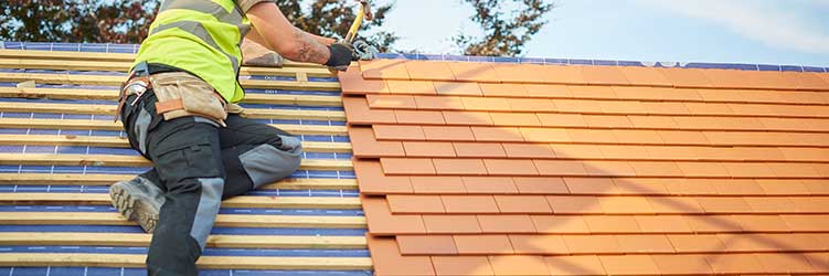 Does homeowners insurance cover roof replacement?